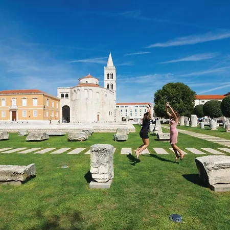 1 Bedroom Stunning Apartment In Zadar *